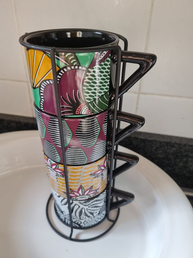 Set tazze da caffè con ripiano