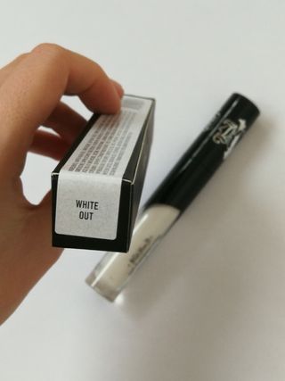 Kat Von D concealer NUEVO