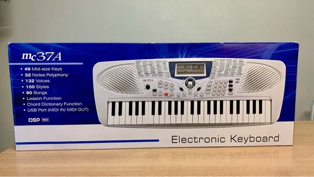Electronic Keyboard mc37A + BAG!