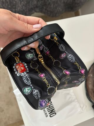 Neceser Moschino