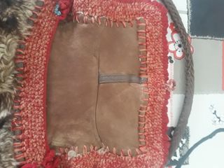 Bolsón/Zurrón artesano ibicenco de cuero con lana.