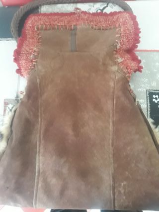 Bolsón/Zurrón artesano ibicenco de cuero con lana.