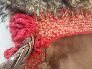 Bolsón/Zurrón artesano ibicenco de cuero con lana.