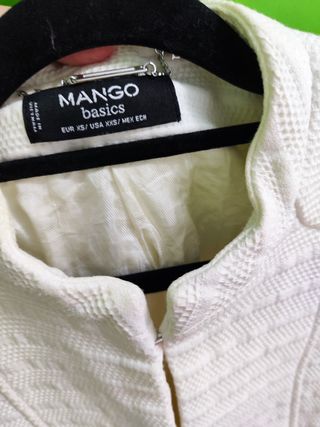 Americana color crema preciosa !!