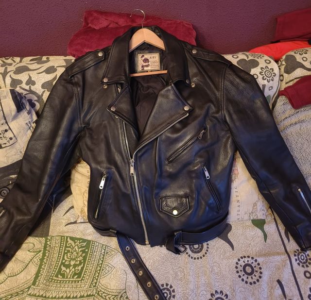 Cazadora de cuero auténtico Ami London