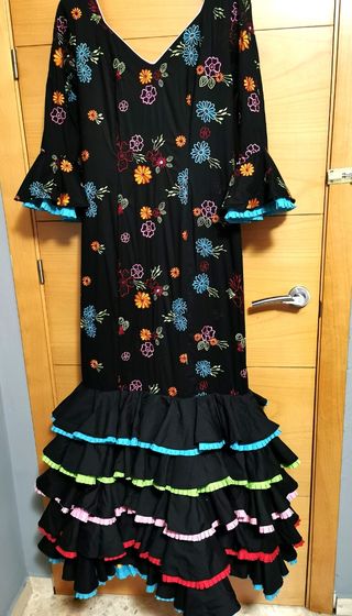Traje de flamenca bordado 