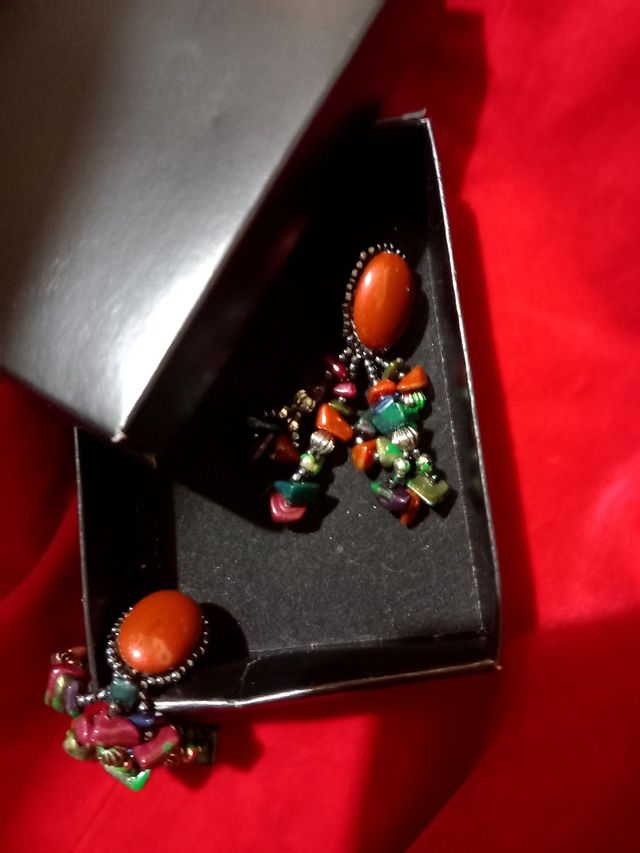 Orecchini vintage,con scatola nuovi!