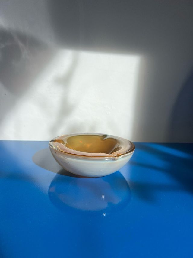 posacenere in vetro di Murano sommerso bicolore