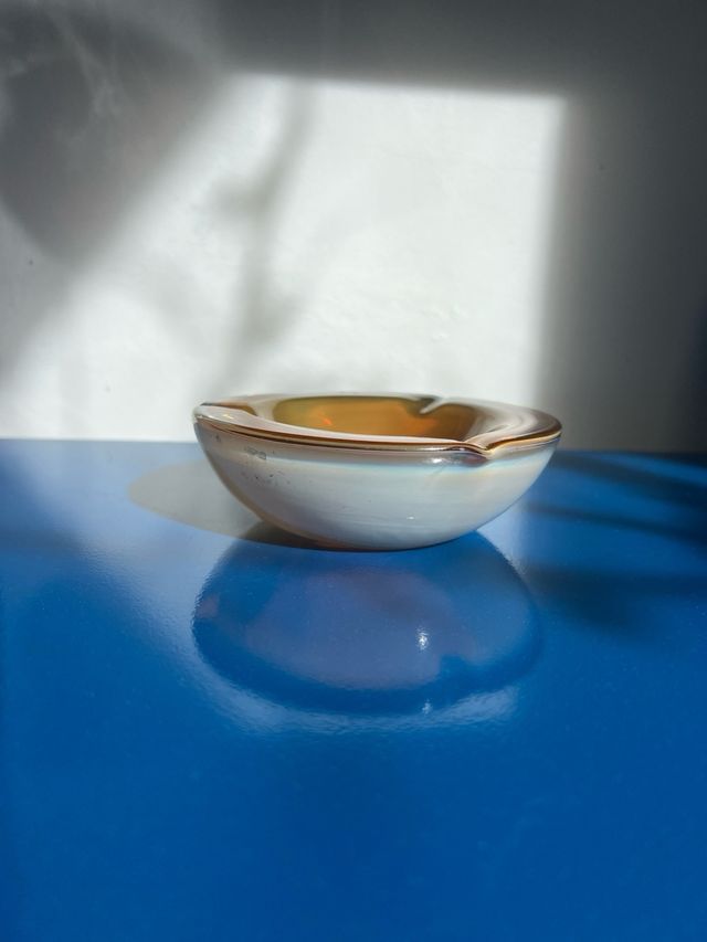 posacenere in vetro di Murano sommerso bicolore