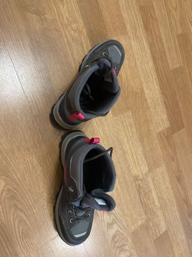 Botas montaña niña