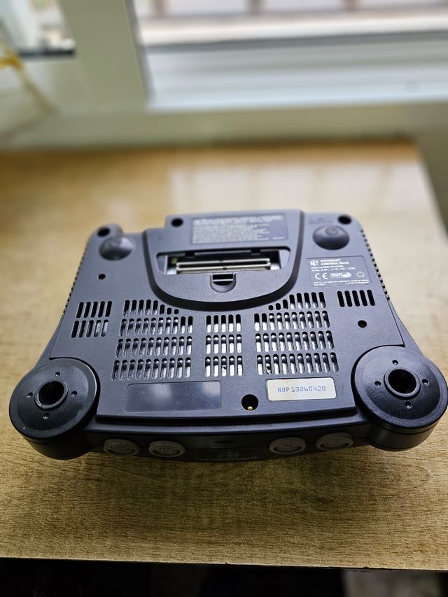 Carcasa inferior nintendo 64