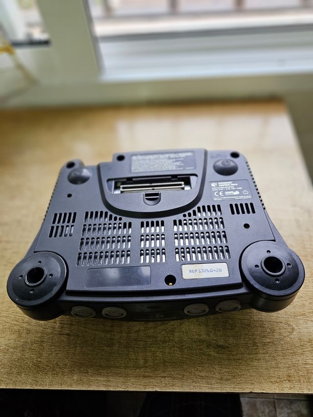 Carcasa inferior nintendo 64