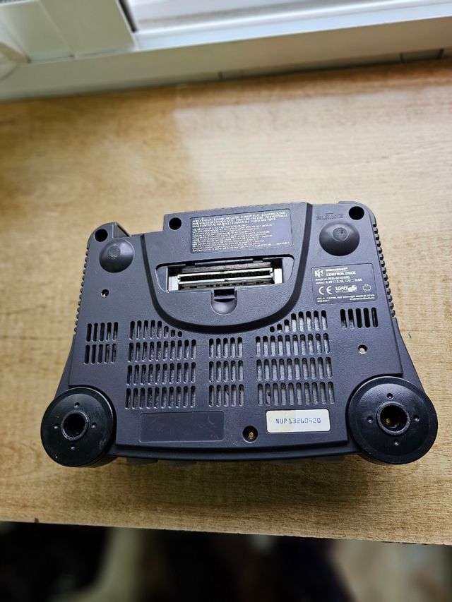 Carcasa inferior nintendo 64