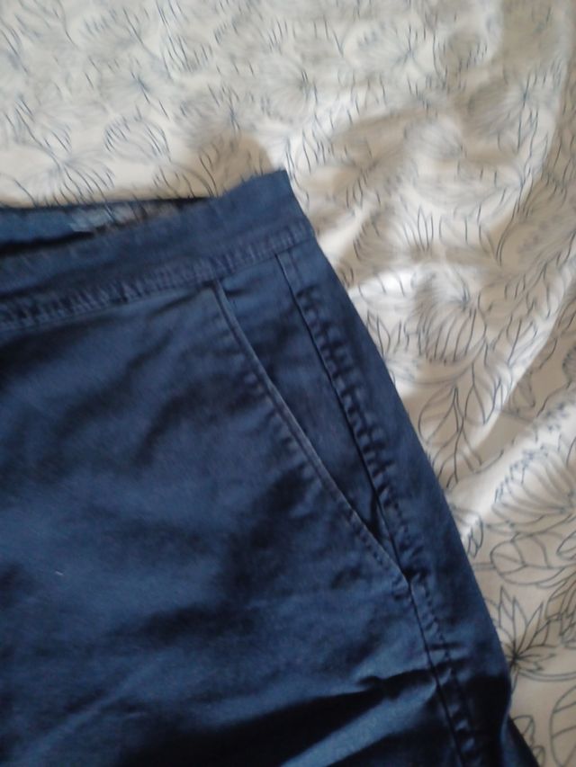 Bermudas azul marino