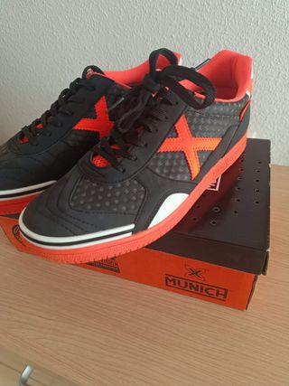 Zapatillas futbito Munich talla 42