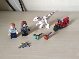 Lego Jurassic World 76945 minifiguras