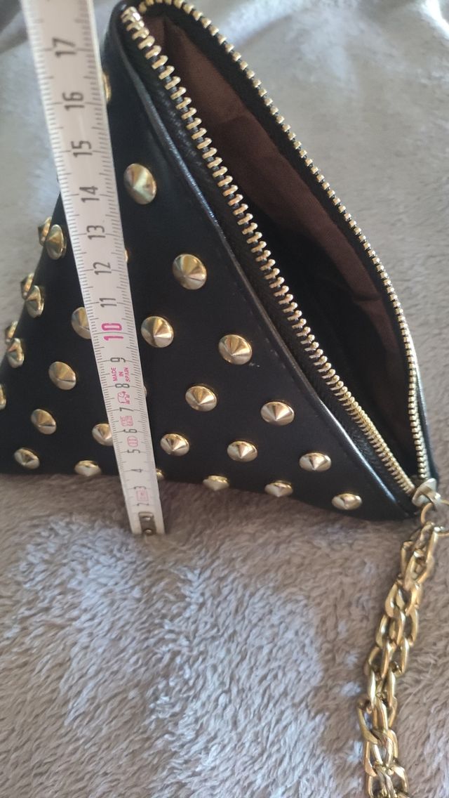 Bolso triangular de mano