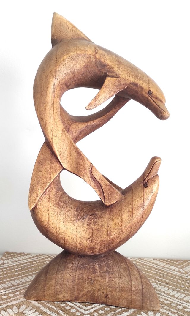 Figura decorativa delfines. Madera