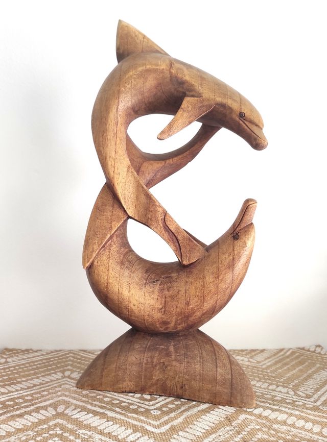 Figura decorativa delfines. Madera