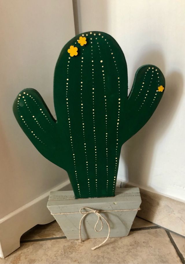 Soprammobile in legno