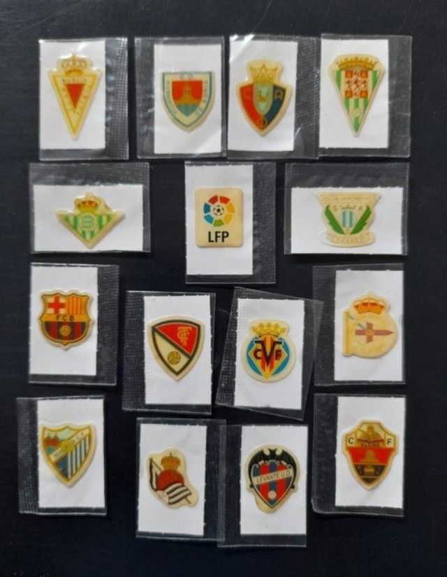 15 ESCUDOS FÚTBOL, GREFUSA