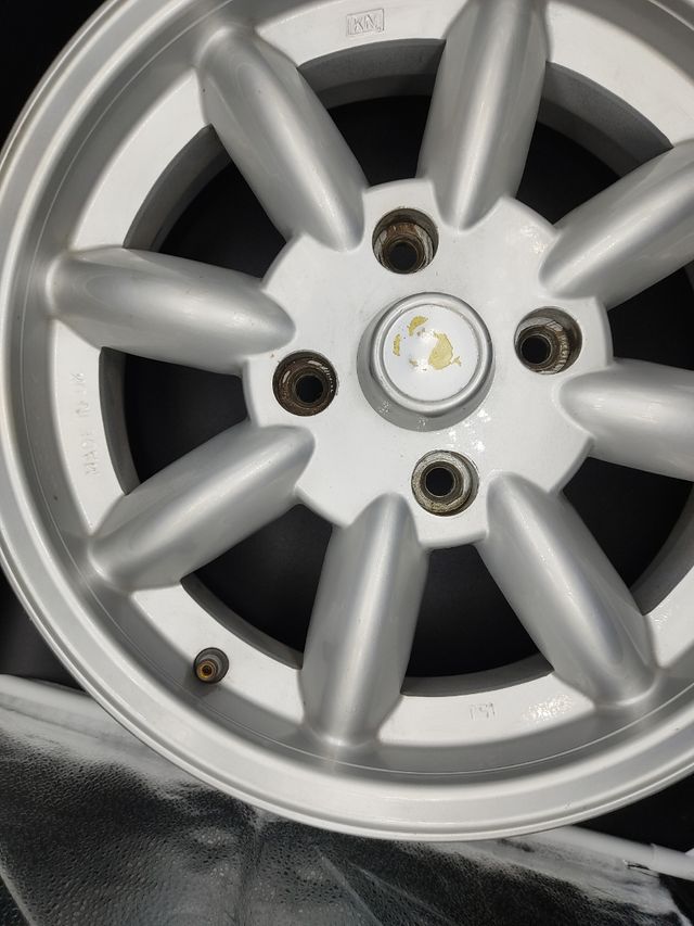 llanta MINILITE UK 15" para MGA, TriumpTR2/TR3/TR4