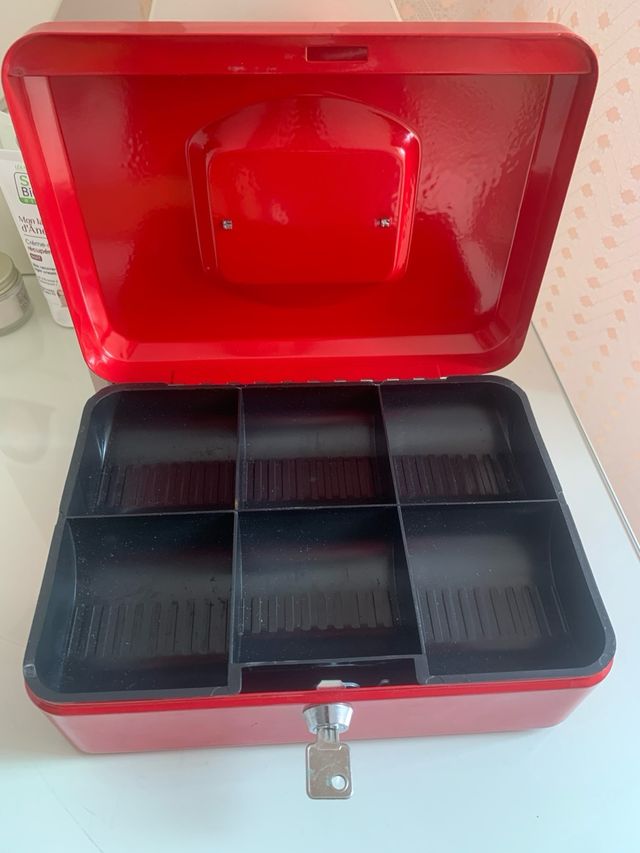 Caja de seguridad guarda monedas