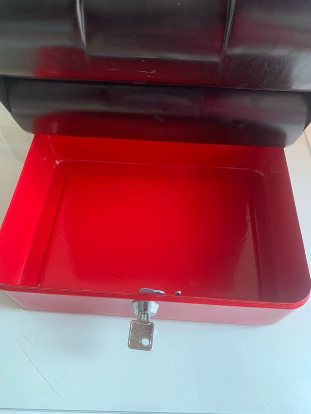 Caja de seguridad guarda monedas