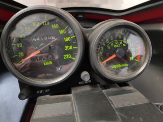 Se vende Kawasaki gpz 400 FII