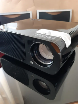 Envio GRATIS. Proyector 1080HD 110W con funda