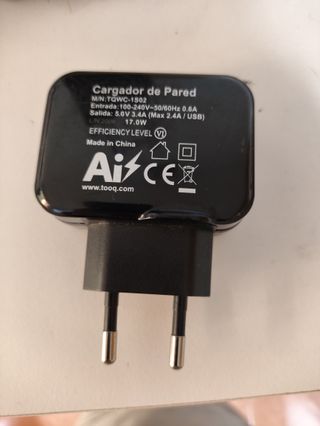 Cargador ultra rápido doble USB 3,4 AMP TOOQ NEGRO