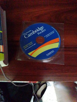 Set de diccionarios diversos.