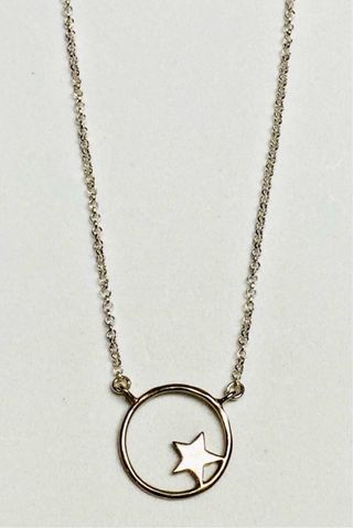 Colgante de estrella unico + cadena plata ley 925