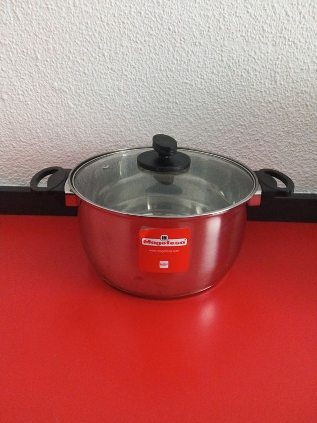 Cazuela magefesa inducción a estrenar 24cm