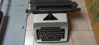 Maquina escribir OLYMPIA international