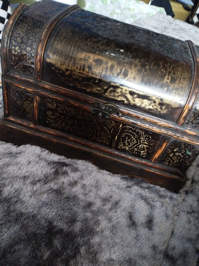 BAUL ANTIGUO MADERA En su estado original