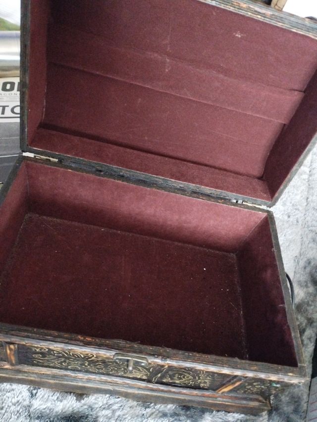 BAUL ANTIGUO MADERA En su estado original