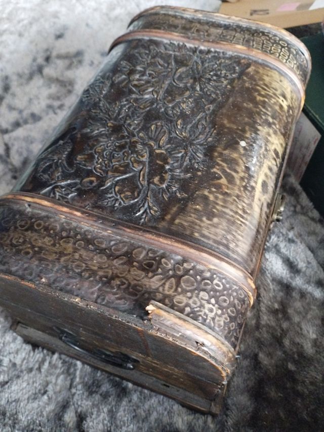 BAUL ANTIGUO MADERA En su estado original