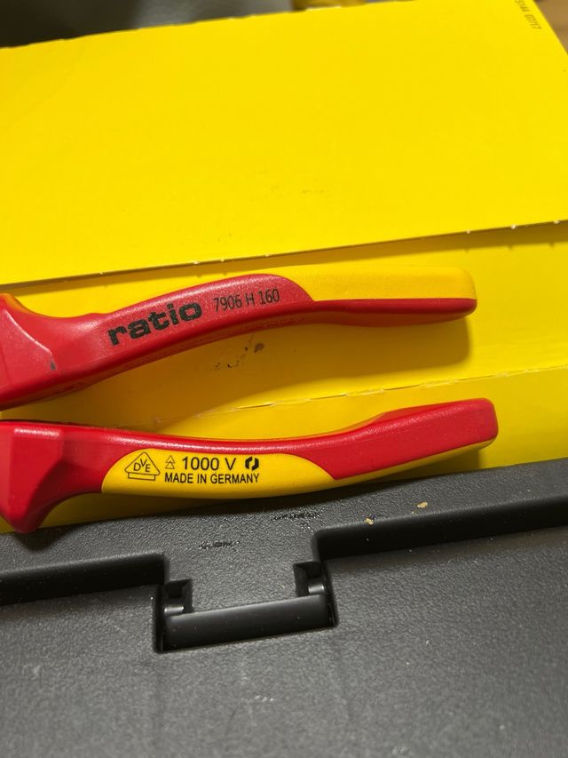 Alicate seguridad corte diagonal RATIO 160mm