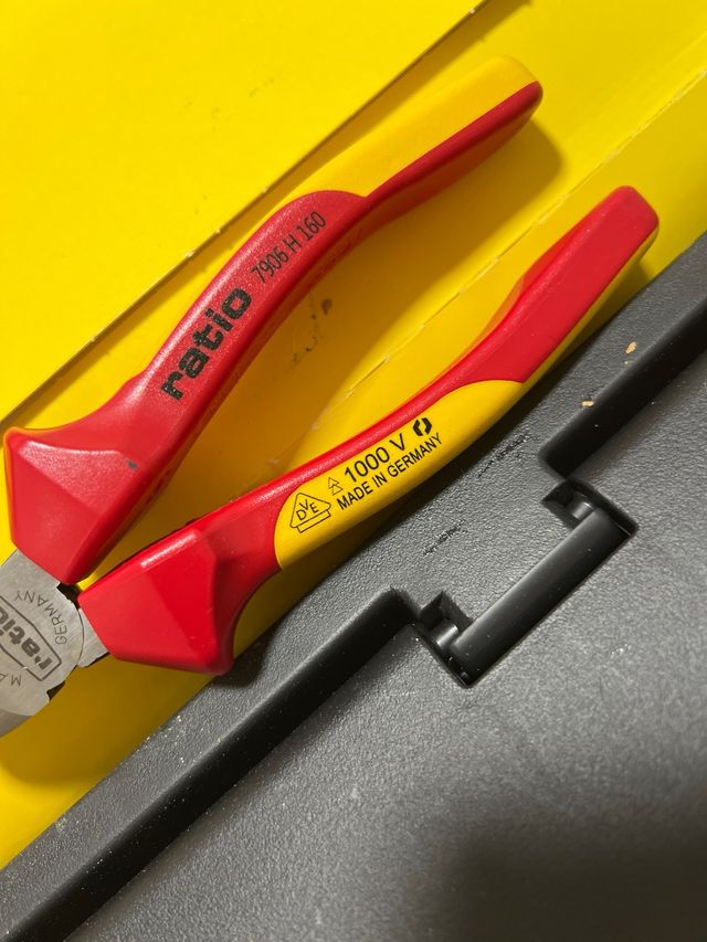 Alicate seguridad corte diagonal RATIO 160mm