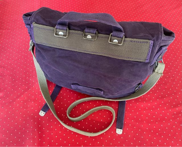 Bolso morado 40X 29cm