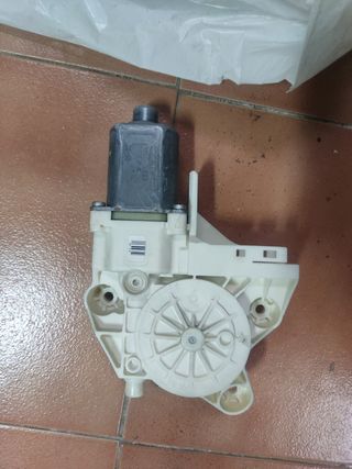 Motor elevalunas Ford Focus 