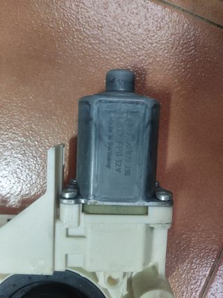 Motor elevalunas Ford Focus 
