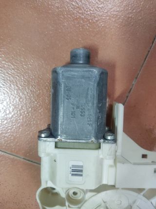 Motor elevalunas Ford Focus 