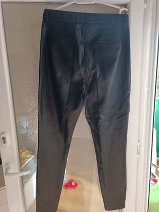 Pantalón Zara