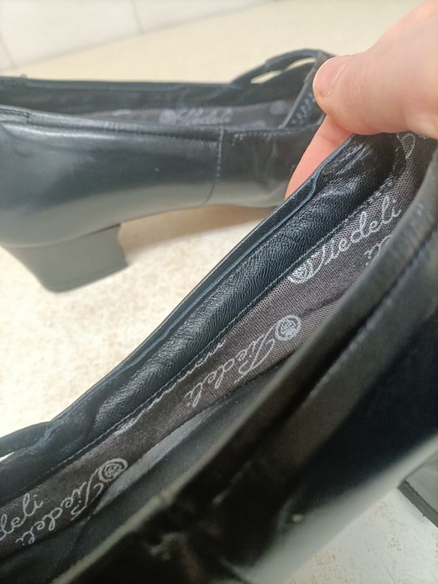 Zapatos de señora, de piel , ancho especial .