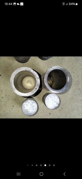 Se vende 4 pistones con 4 cilindros de renault 8