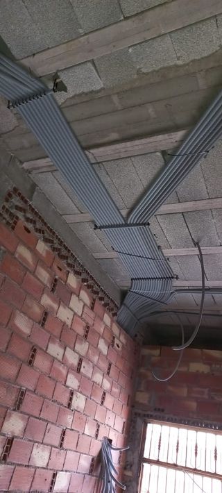 Electricista  y fontanería