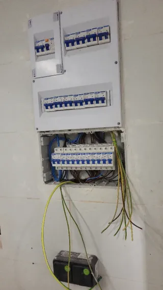 Electricista  y fontanería