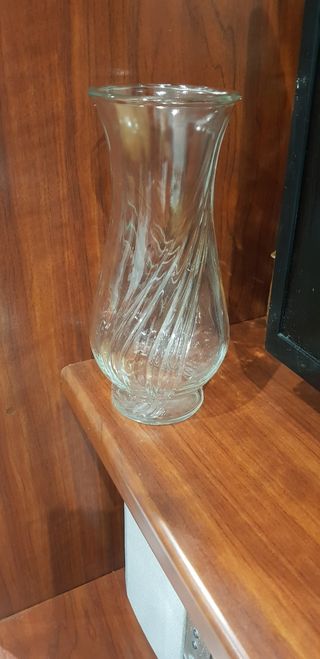 JARRON DE CRISTAL CON LABRADO NUEVO